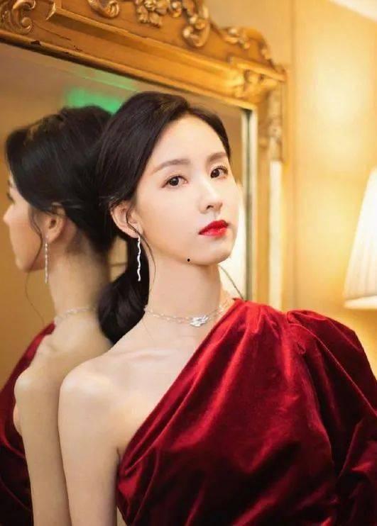 刘思思最新爆料,娱乐圈背后的惊人真相  第1张 刘思思最新爆料,娱乐圈背后的惊人真相  第1张